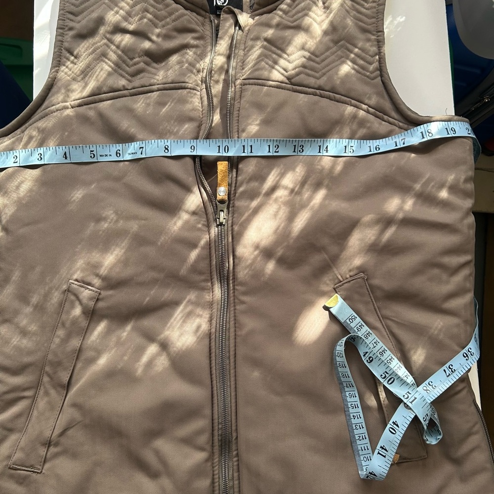 Tentree Men's Tan Vest - Picture 10 of 13